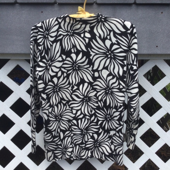 Sisters Floral Cardigan Sweater 3/4 Sleeves Button Front Black Ivory SZ M - Picture 2 of 13